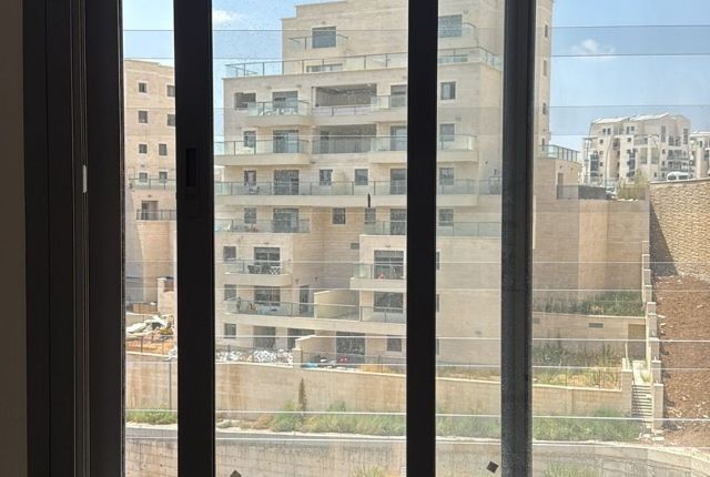 מדידת חלון למעקה